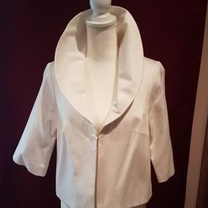 🎃 3/$15 🎃 Cropped trapeze blazer